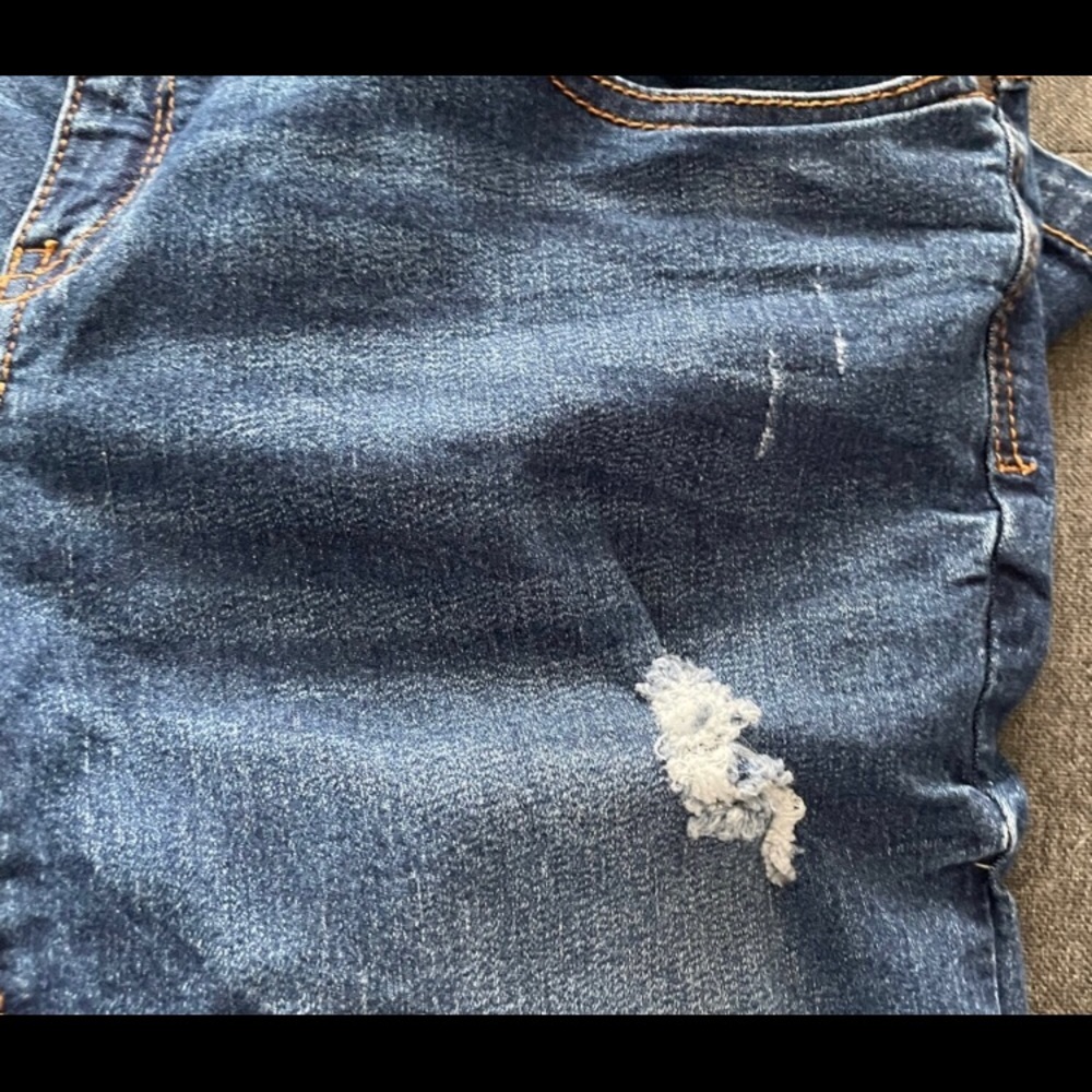 💜Distressed Jeans - Picture 6 of 7